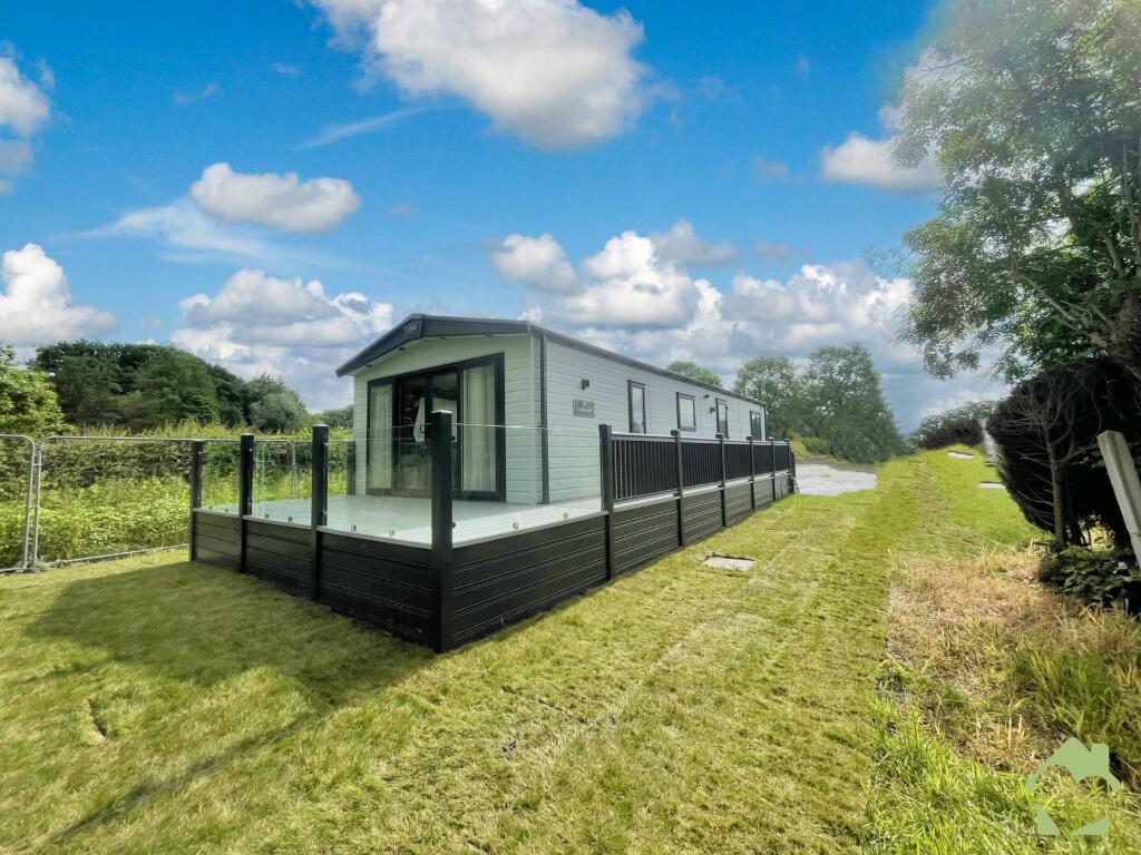 2 bedroom caravan for sale in Sunnyside Caravan Park, Garstang Road