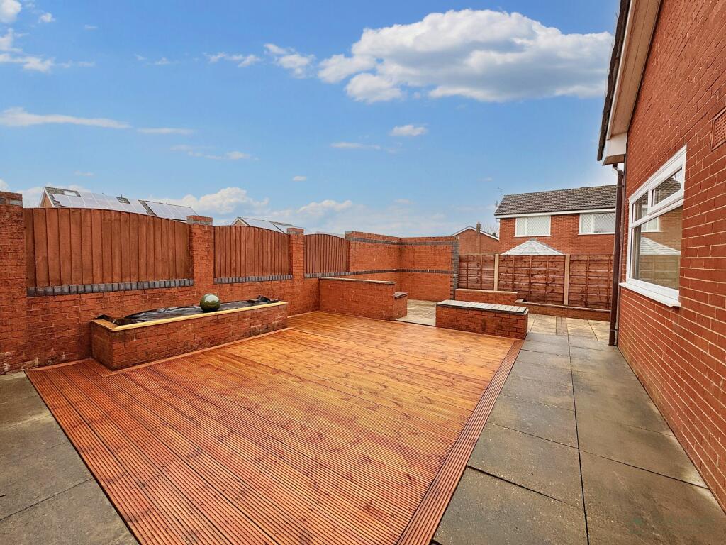 Additional property image - Simonbury Close, Bury