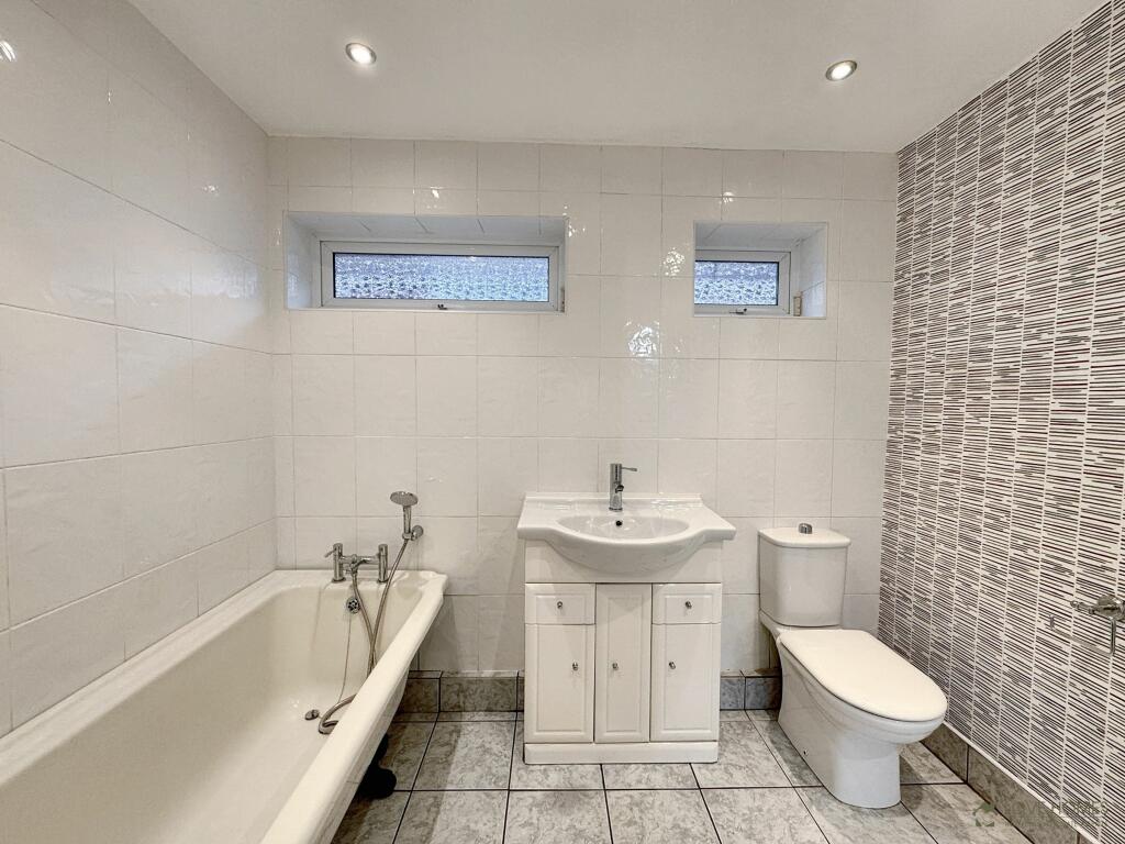 Additional property image - Simonbury Close, Bury