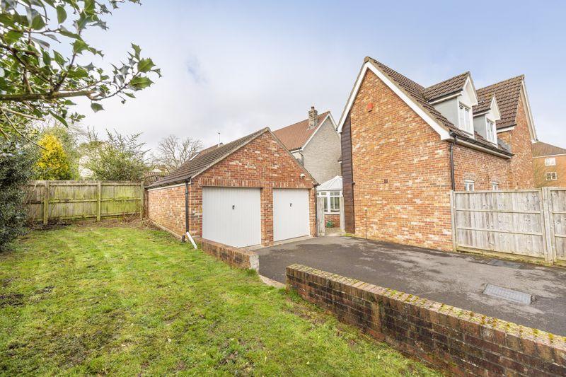4 bedroom detached house for sale in Kings Croft, Long Ashton , BS41
