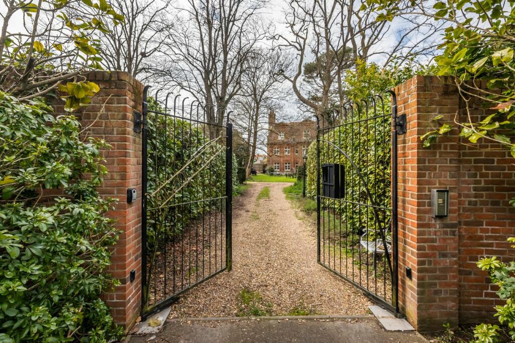 Additional property image - Old Rectory Mews, Poole, BH15