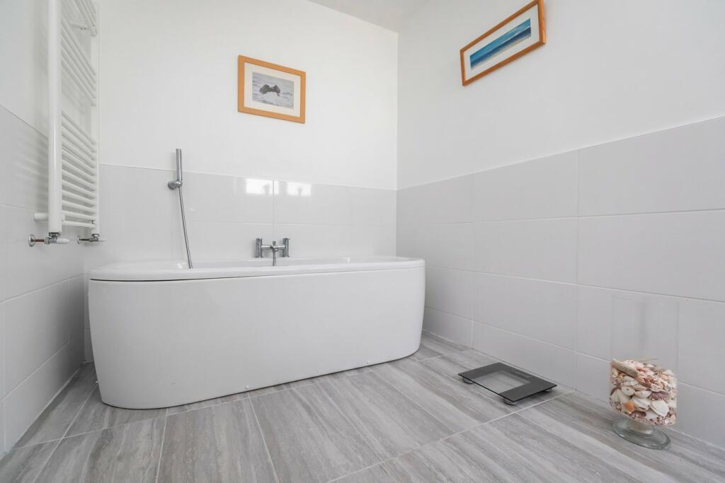 Additional property image - Ravine Road, Canford Cliffs, Poole, BH13
