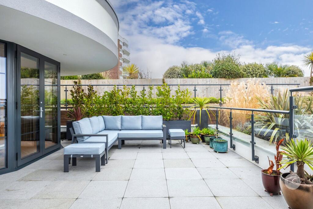 Additional property image - 7 East Overcliff Drive, East Cliff, Bournemouth, BH1