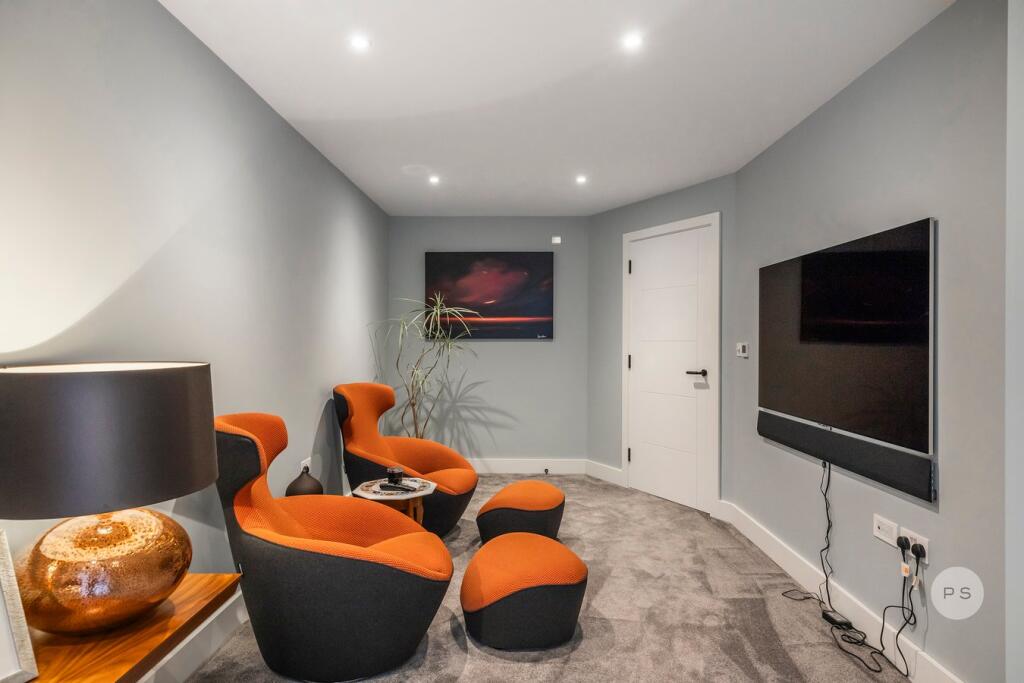Additional property image - 7 East Overcliff Drive, East Cliff, Bournemouth, BH1