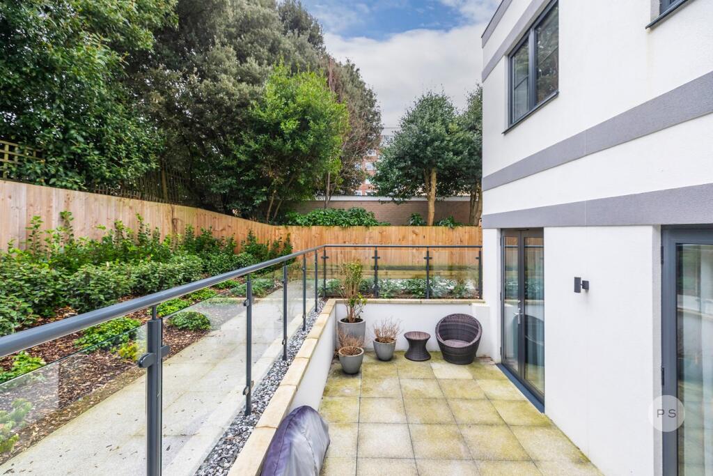 Additional property image - 7 East Overcliff Drive, East Cliff, Bournemouth, BH1