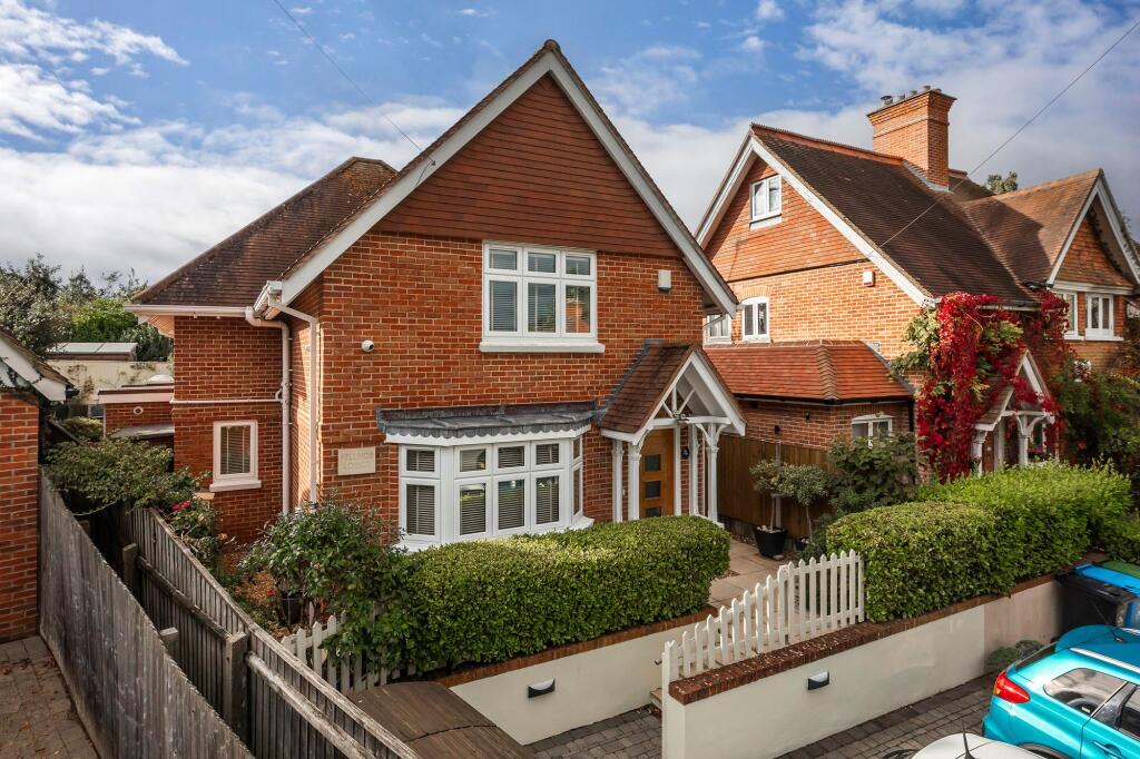 Main image of property: Fellside Lodge, 37a Bingham Avenue, Lilliput, Poole BH14 8ND
