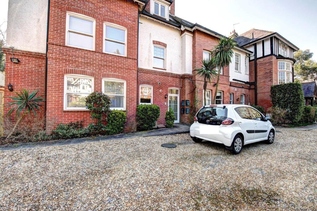 Main image of property: Flat 7, Chine View Mansions, 2 Mckinley Road, Westbourne, Bournemouth BH4 8AQ