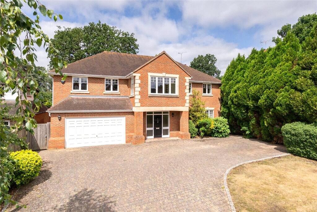 Main image of property: Oak Road, Cobham, Surrey, KT11