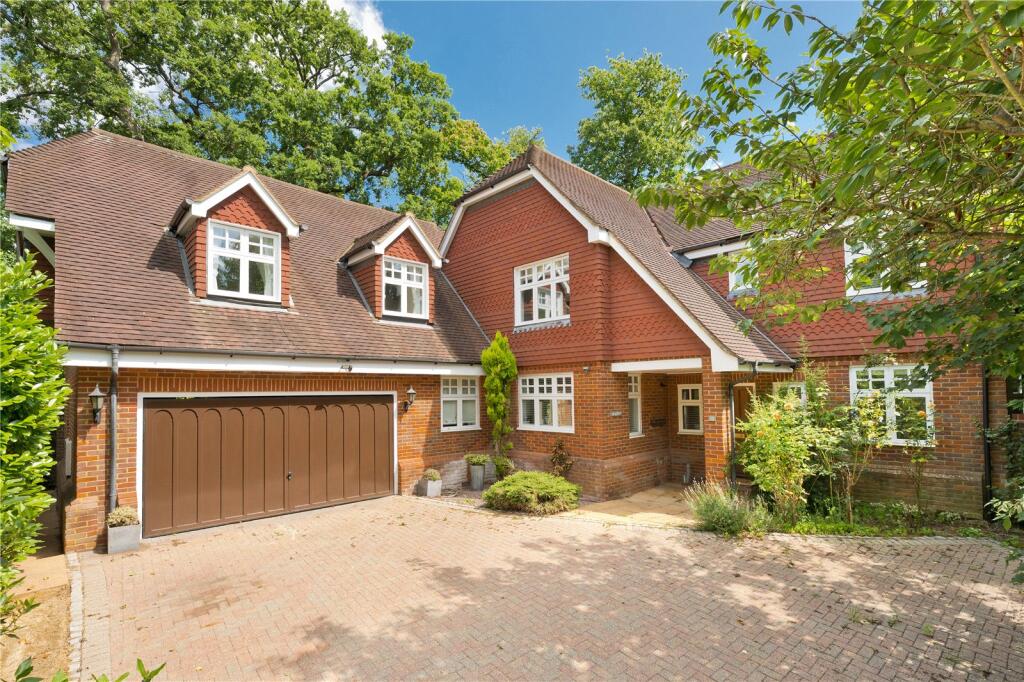 Main image of property: Courtney Place, Cobham, Surrey, KT11