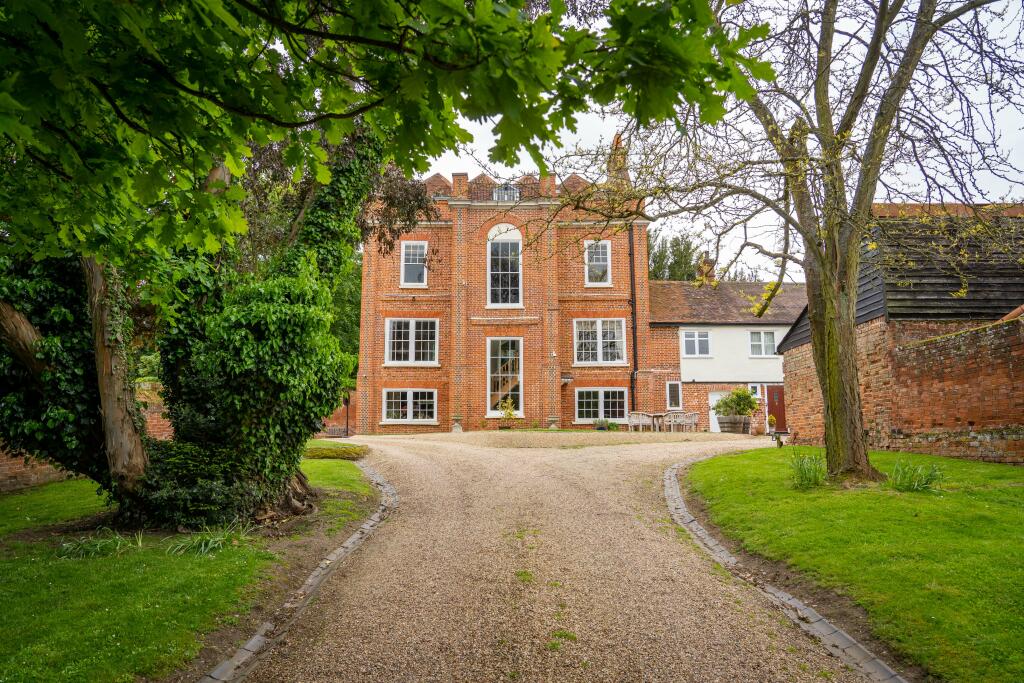 6 bedroom detached house for sale in Rectory Road, Sible Hedingham