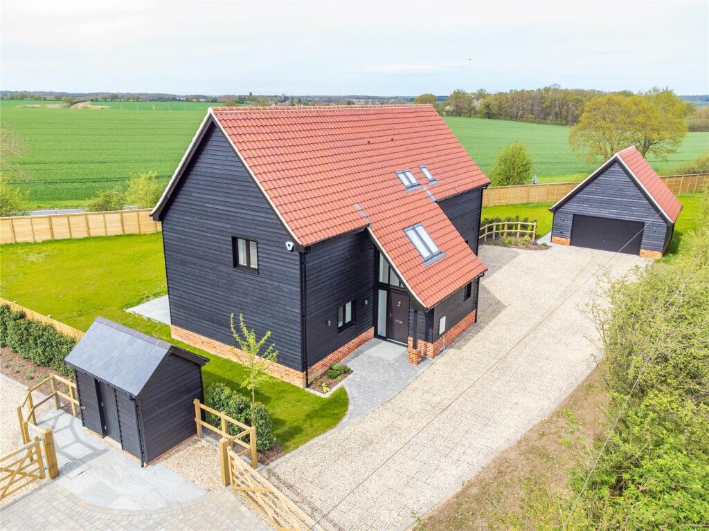 4 bedroom detached house for sale in Coram Street, Hadleigh, Suffolk, IP7