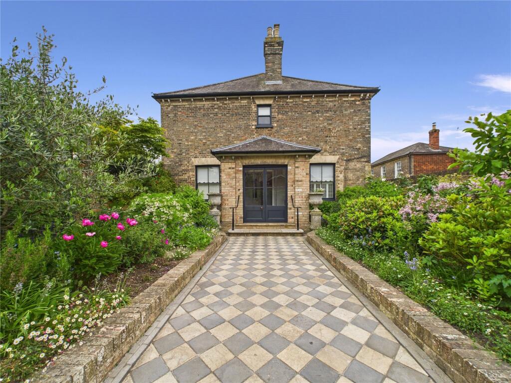 Main image of property: Friars Street, Sudbury, Suffolk, CO10
