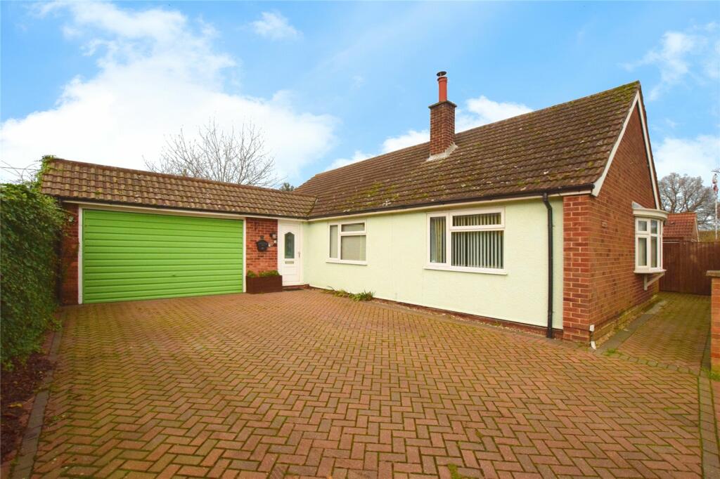 3 bedroom bungalow for sale in Stevenson Approach, Great Cornard