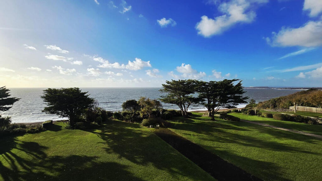 Main image of property: Palma Court, 19 Wharncliffe Road, Highcliffe, Dorset