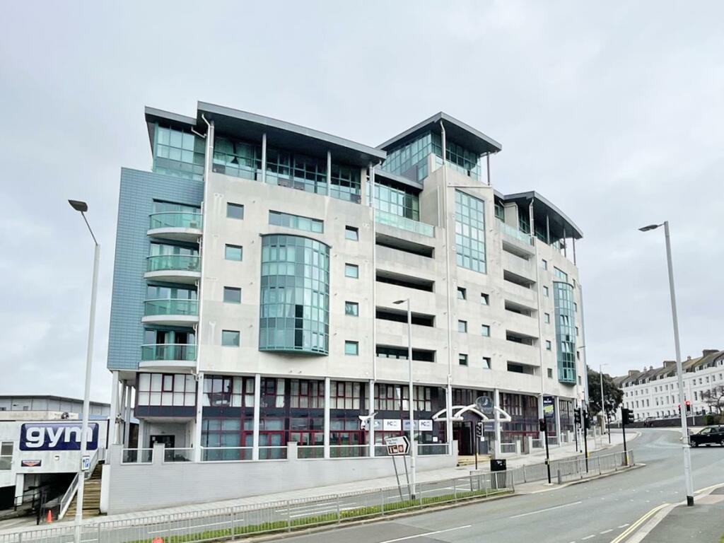 1 bedroom flat for sale in Ocean Crescent, The Hoe, Plymouth, PL1