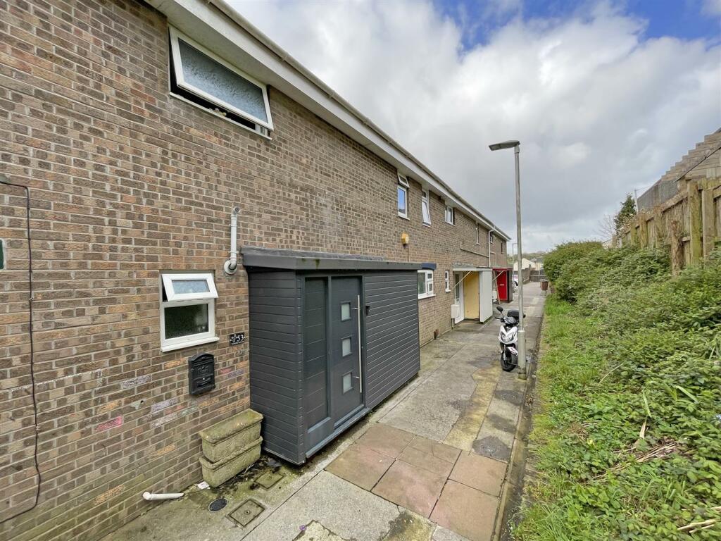 3 bedroom terraced house for sale in Keswick Crescent, Estover, Plymouth, PL6