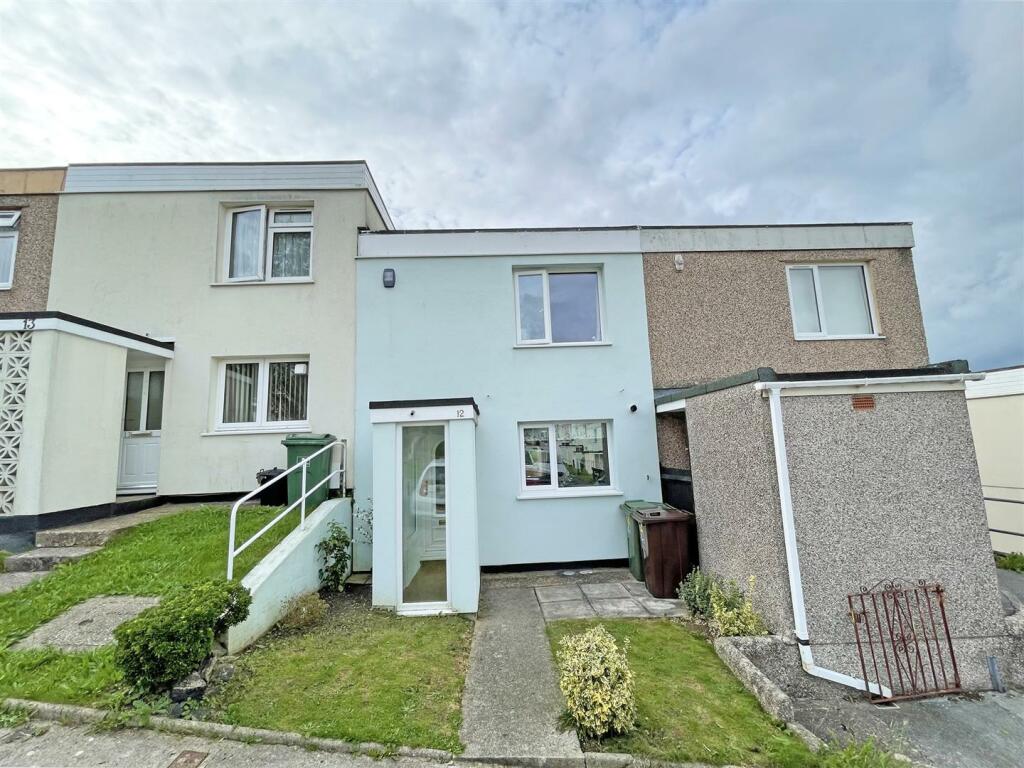 3 bedroom terraced house for sale in Lamerton Close, West Park, Plymouth, PL5