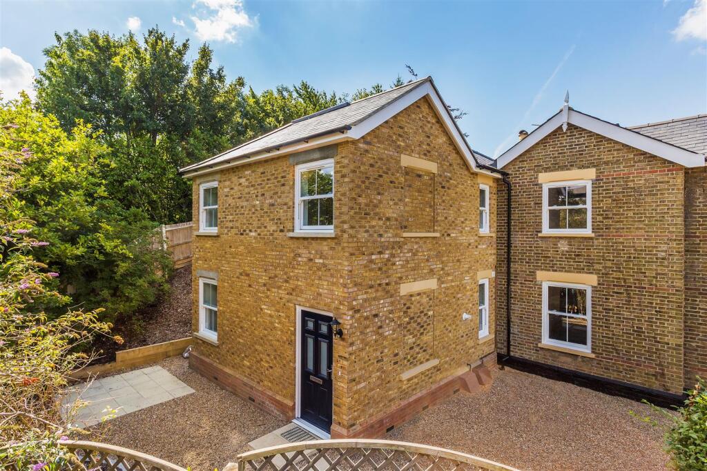 Main image of property: RANDALLS ROAD, LEATHERHEAD, KT22