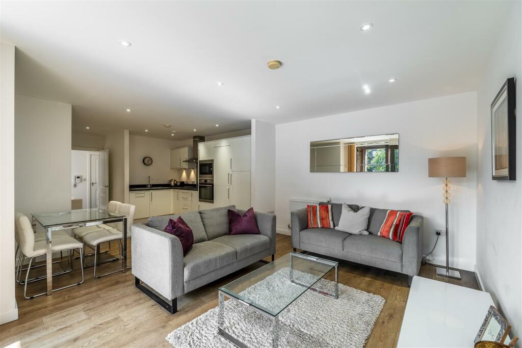 2 bedroom apartment for rent in Palm House, Sancroft Street, Vauxhall, London, SE11