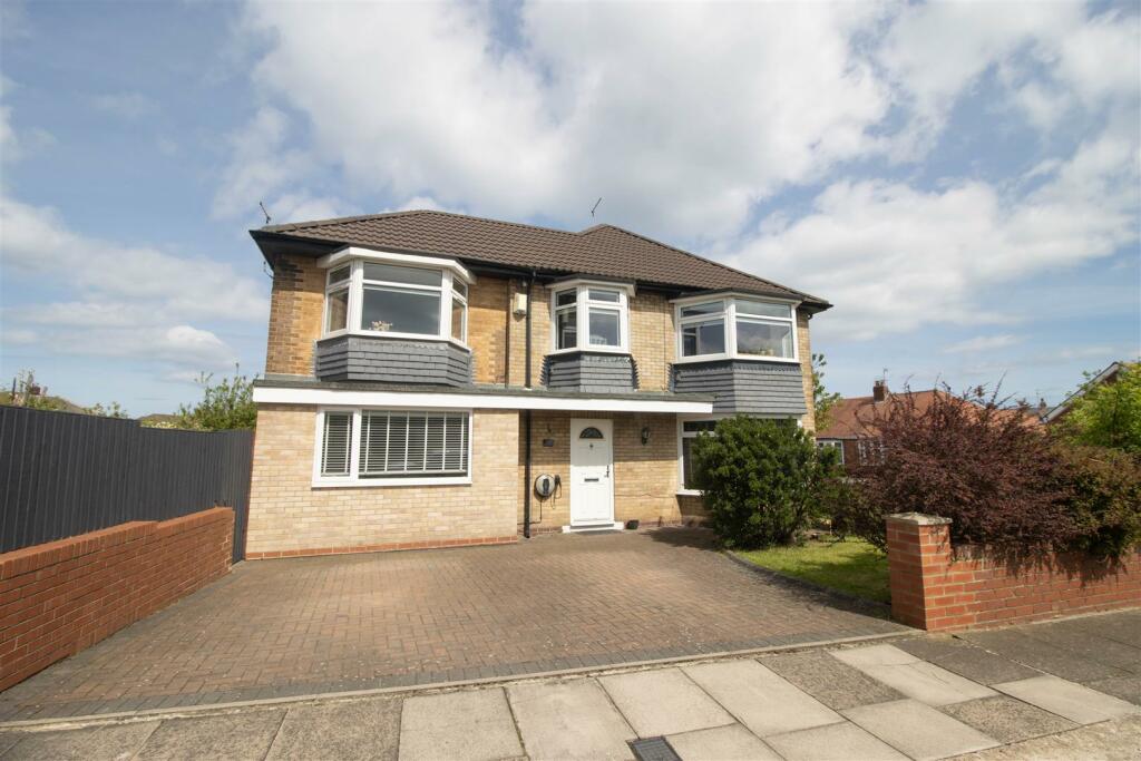 4 bedroom semidetached house for sale in Monkstone Crescent, Tynemouth