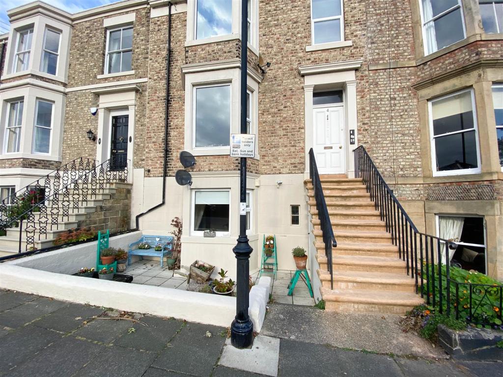 1 bedroom flat for sale in Northumberland Terrace, North Shields, NE30