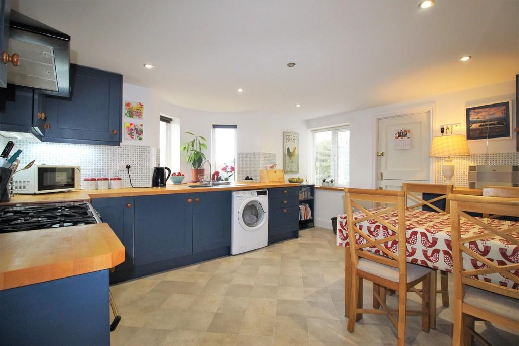 4 bedroom semidetached house for sale in Lower Audley Road, Torquay, TQ2