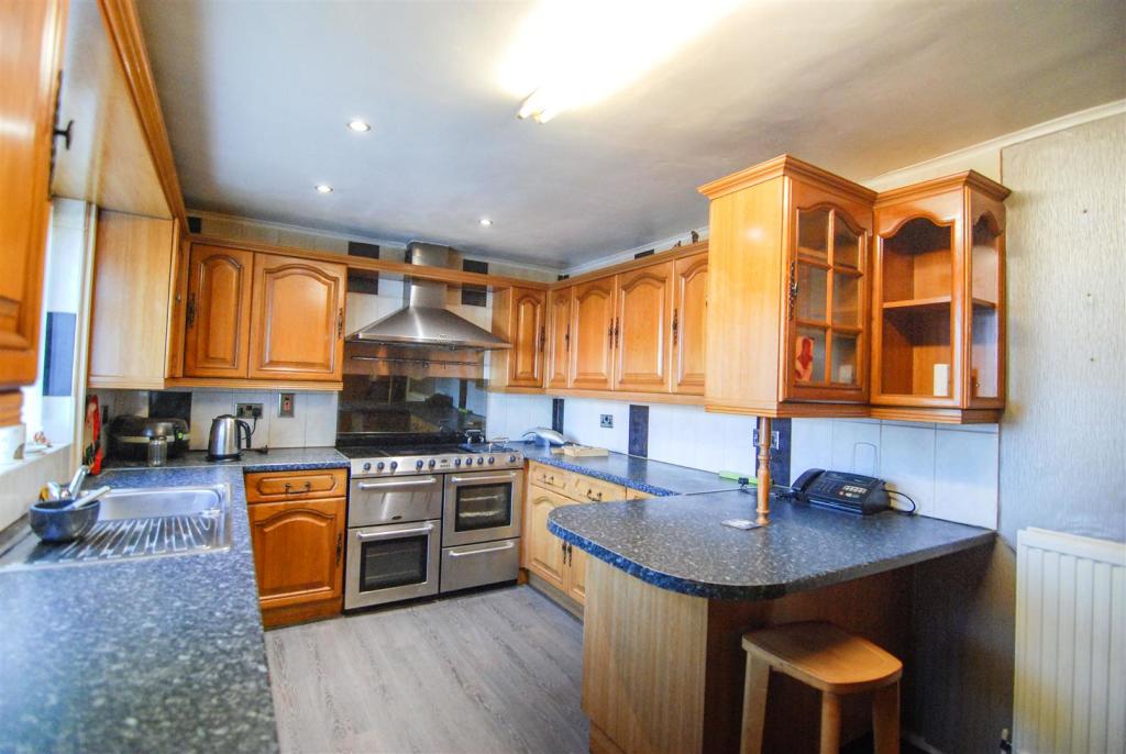 3 bedroom terraced house for sale in Wiltshire Avenue, Denaby Main