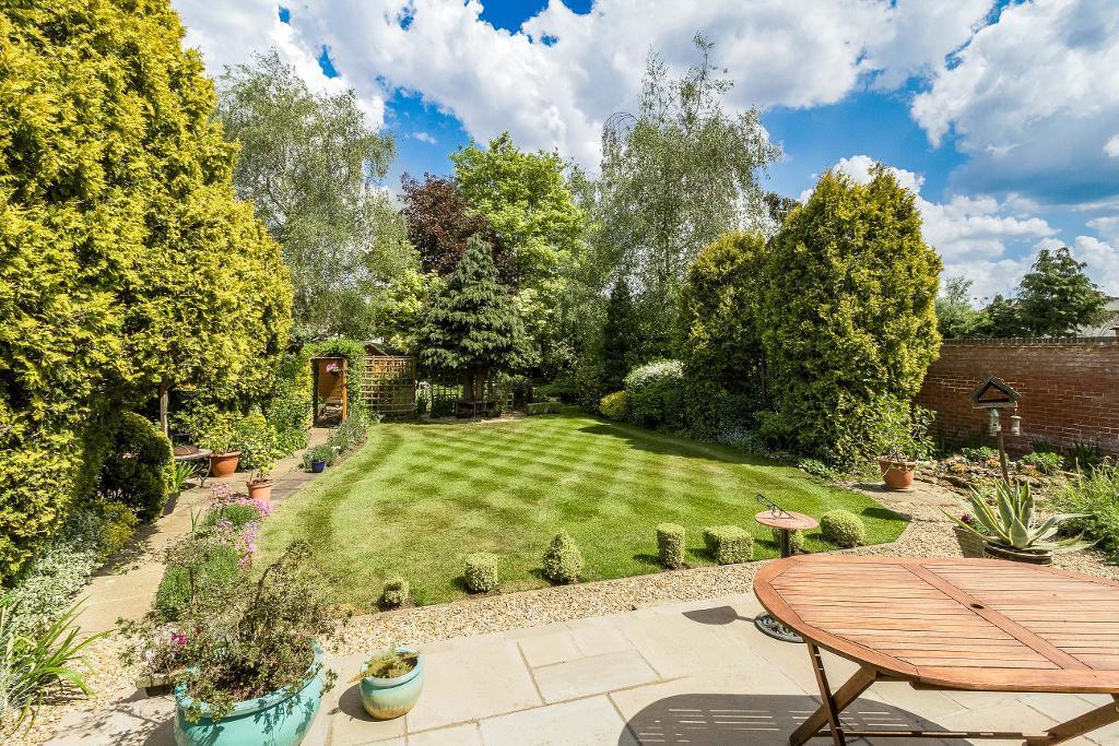 Main image of property: Greening Road, Rothwell, Kettering, Northamptonshire, NN14 6JB