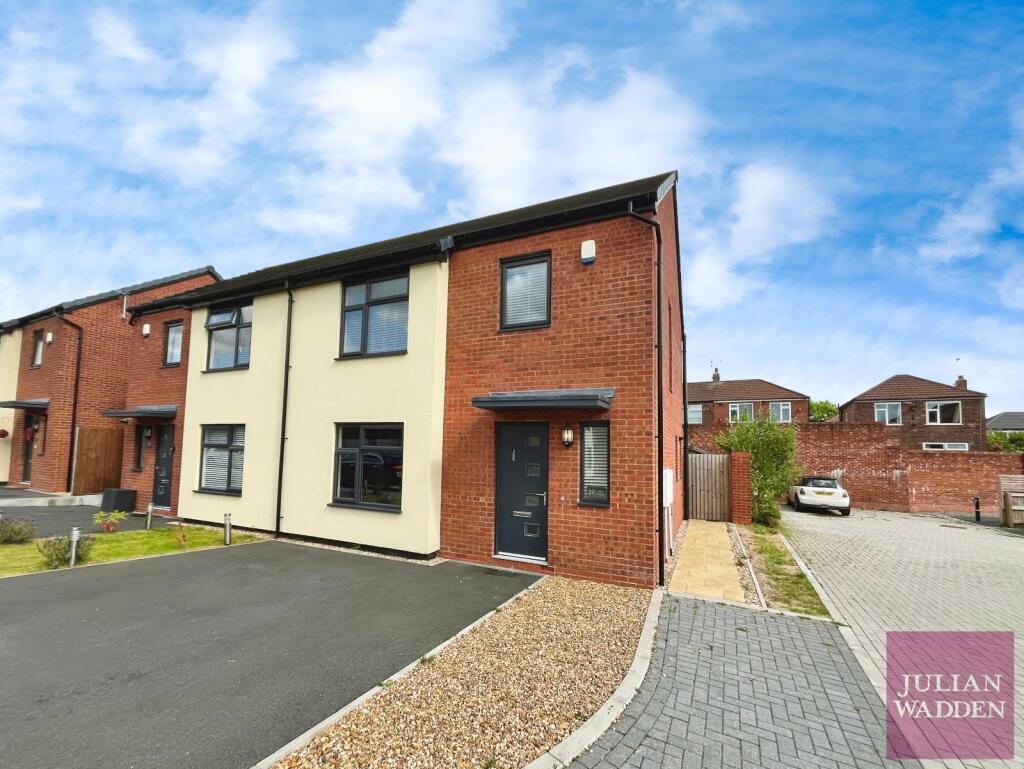 Main image of property: Vale Grove, Reddish, Stockport, SK5