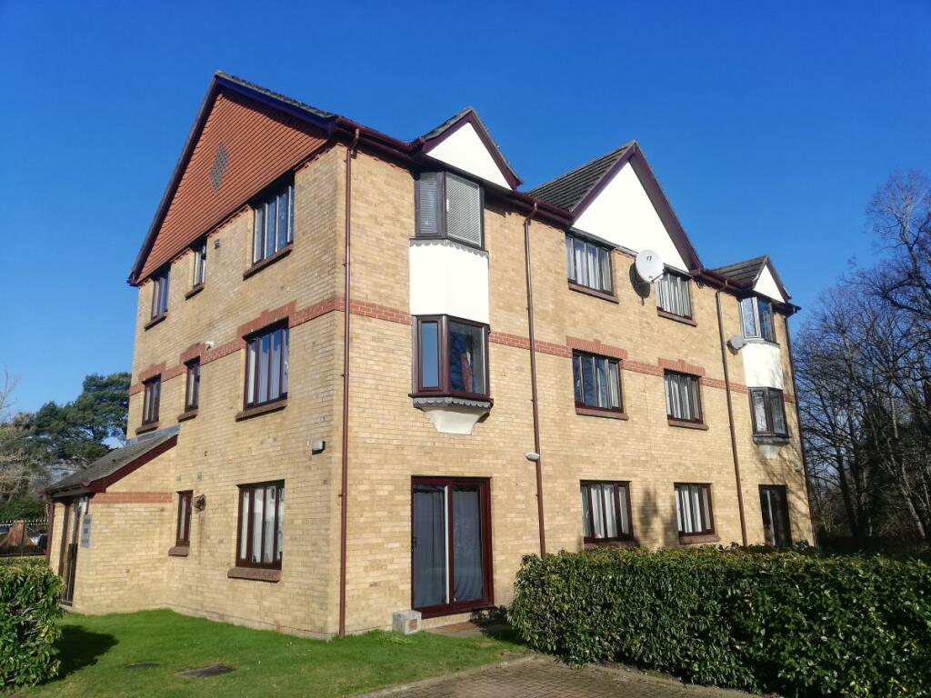 1 bedroom apartment for rent in St Annes Rise, Redhill, RH1