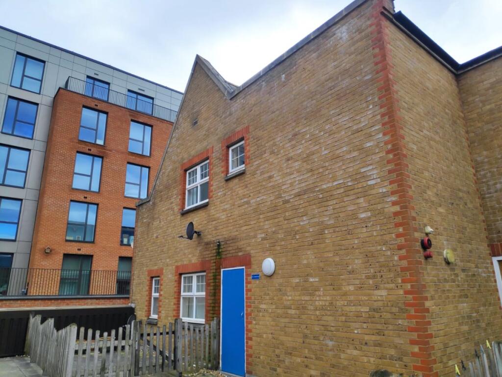 Main image of property: Marketfield Road, Redhill