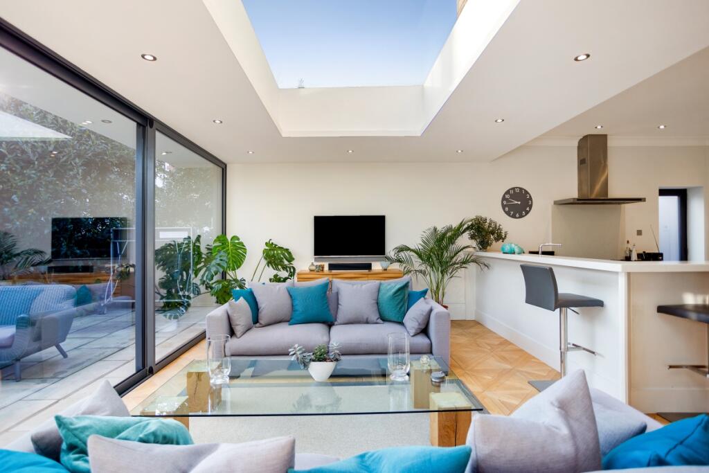 Main image of property: Pembroke Avenue Hove BN3