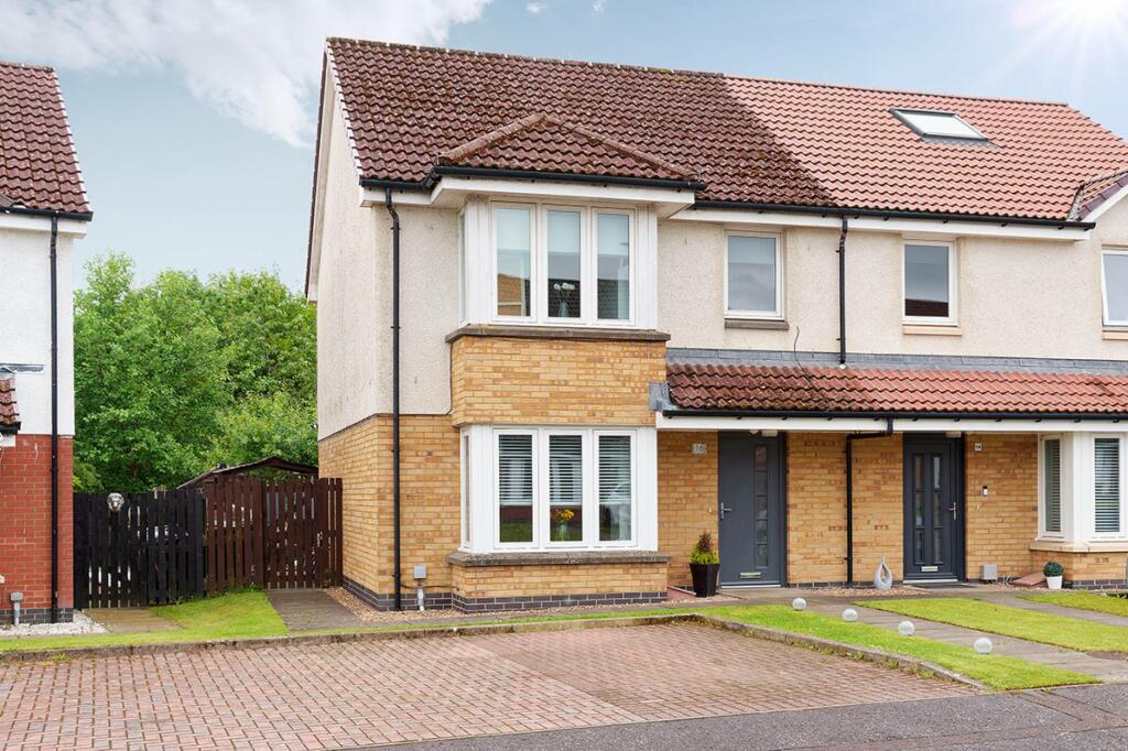 3 bedroom semidetached house for sale in 16 Jennings Gardens