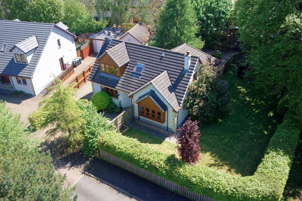 Main image of property: 1 Woodilee, Broughton, Biggar, ML12 6GB