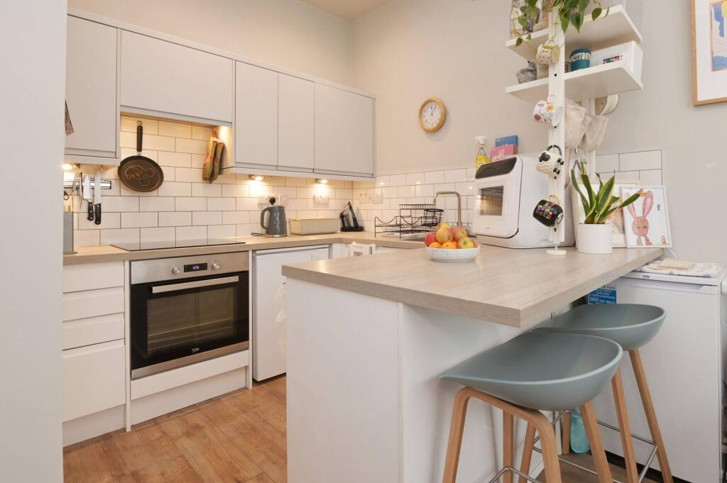 Main image of property: Pf2, 6 Dudley Avenue South, Newhaven, Edinburgh, EH6 4PJ