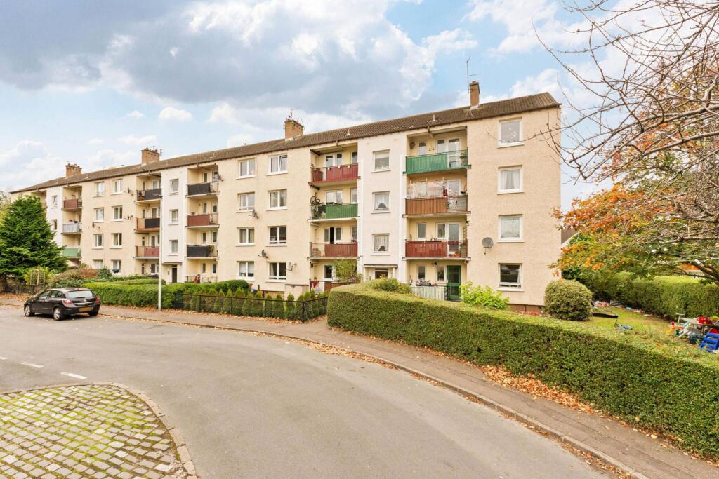 Main image of property: 4H Muirhouse Place East, Muirhouse, Edinburgh, EH4 4PW
