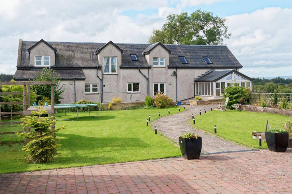 Main image of property: 3 Coathill Steadings Stirling Road, Cumbernauld, Glasgow, G67 4AE