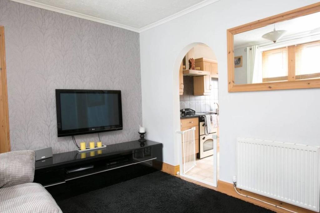 3 bedroom semidetached house for sale in 19 Kilncroft, , Selkirk, TD7