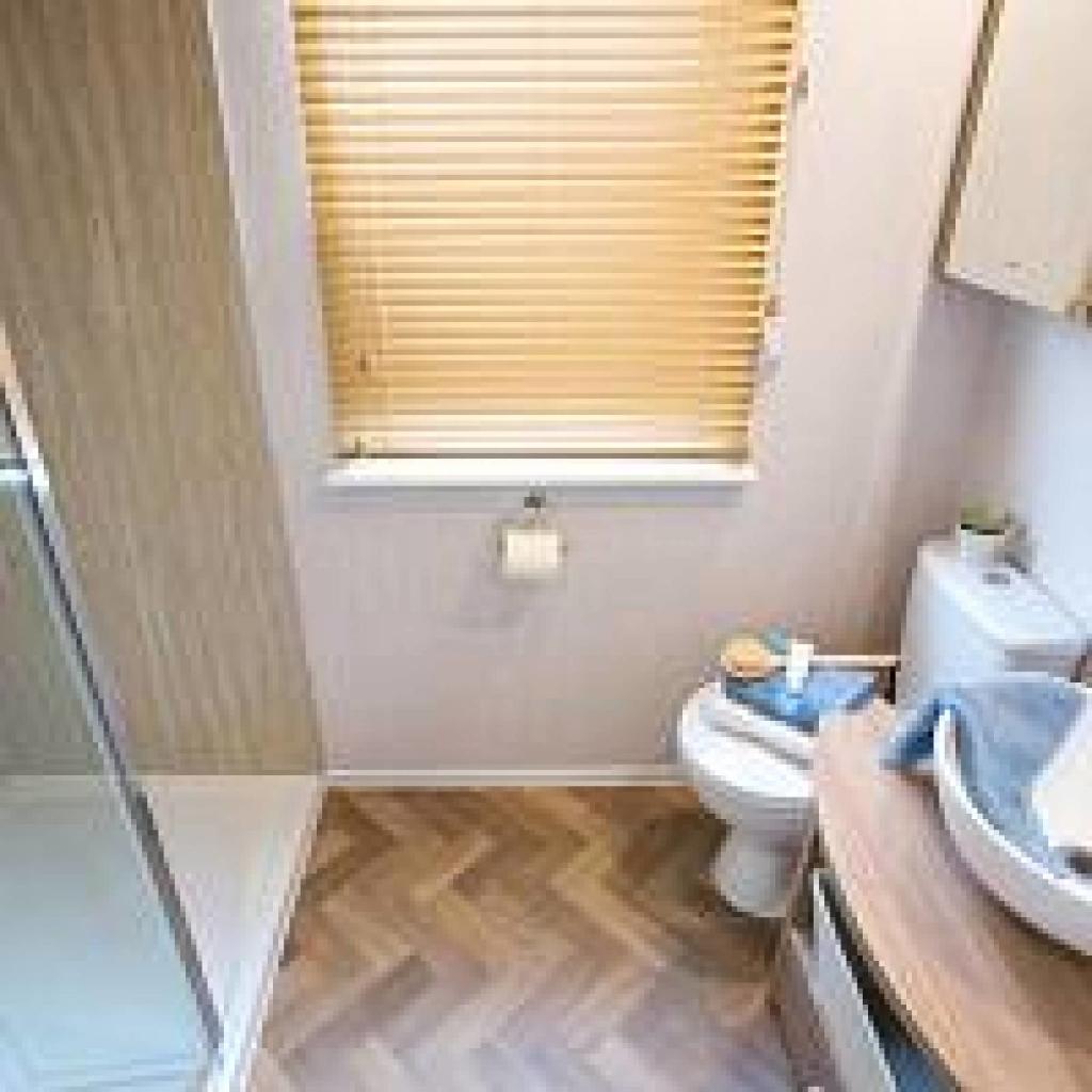 2 bedroom park home for sale in Rob Roy Park Homes, The Lyndale