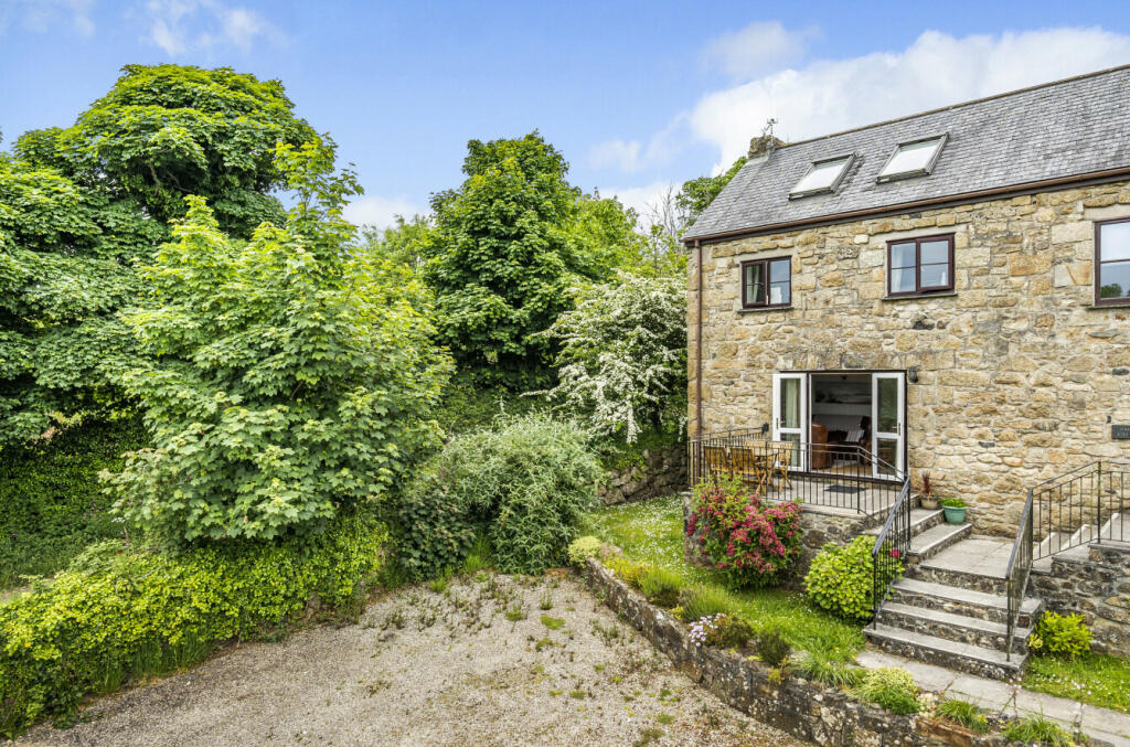 3 bedroom end of terrace house for sale in The Old Barnyard, Kenegie Manor, TR20