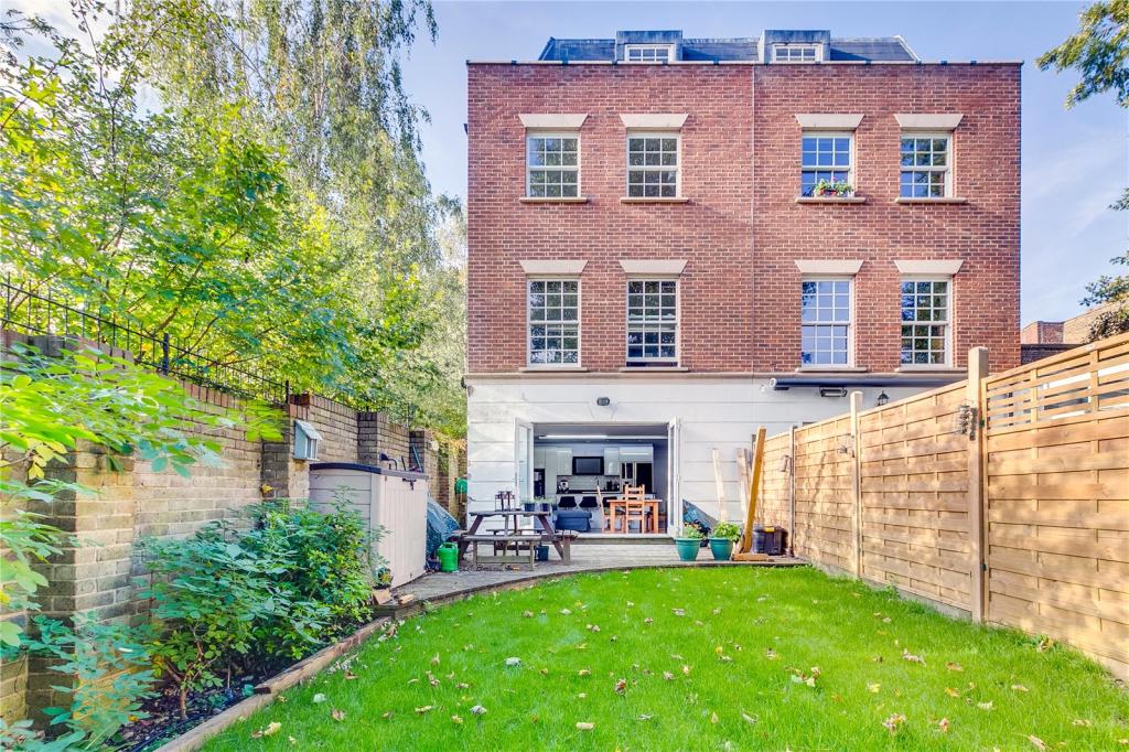 2 bedroom apartment for sale in Upper Tulse Hill, London, SW2