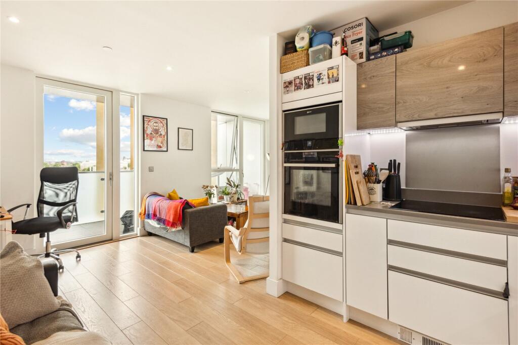 1 bedroom apartment for sale in Robsart Street, London, SW9