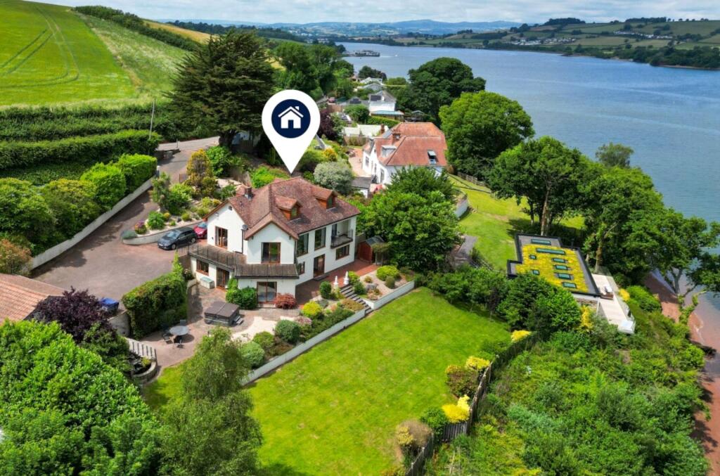 Main image of property: Teignharvey, Devon