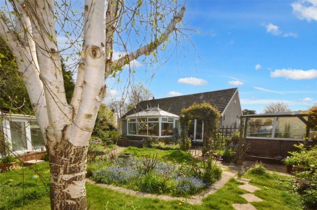 2 bedroom bungalow for sale in Greystone Way, Torquay