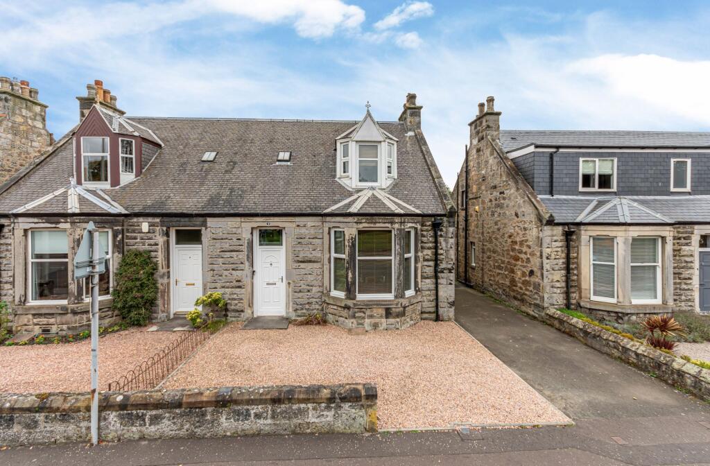 3 bedroom semidetached house for sale in Abbotshall Road, Kirkcaldy, KY2
