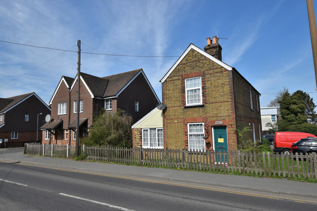 Main image of property: Coggeshall Road, Braintree, Essex, CM7