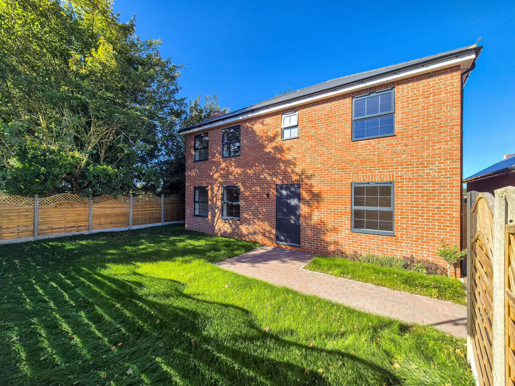 Main image of property: Sabre Close, Dunmow Road, Felsted, Essex, CM6