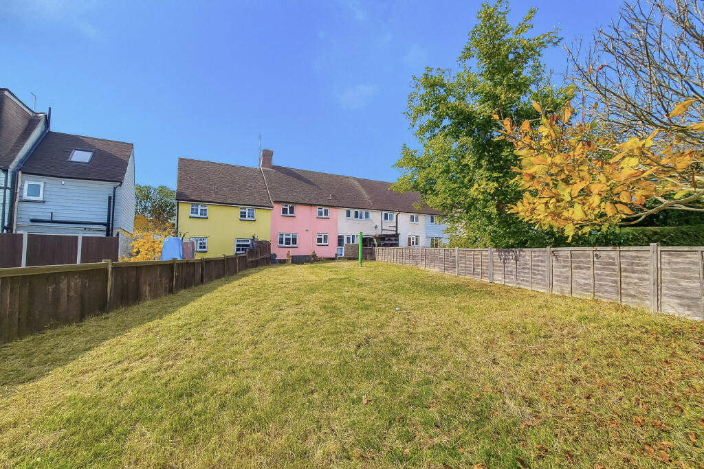 Main image of property: Weaverhead Close, Thaxted, Dunmow, Essex, CM6