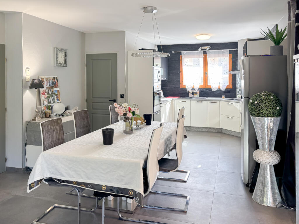 Main image of property: 73700 seez