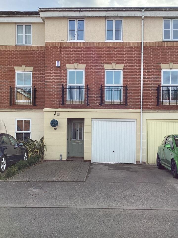 Main image of property: Viaduct Close, RUGBY
